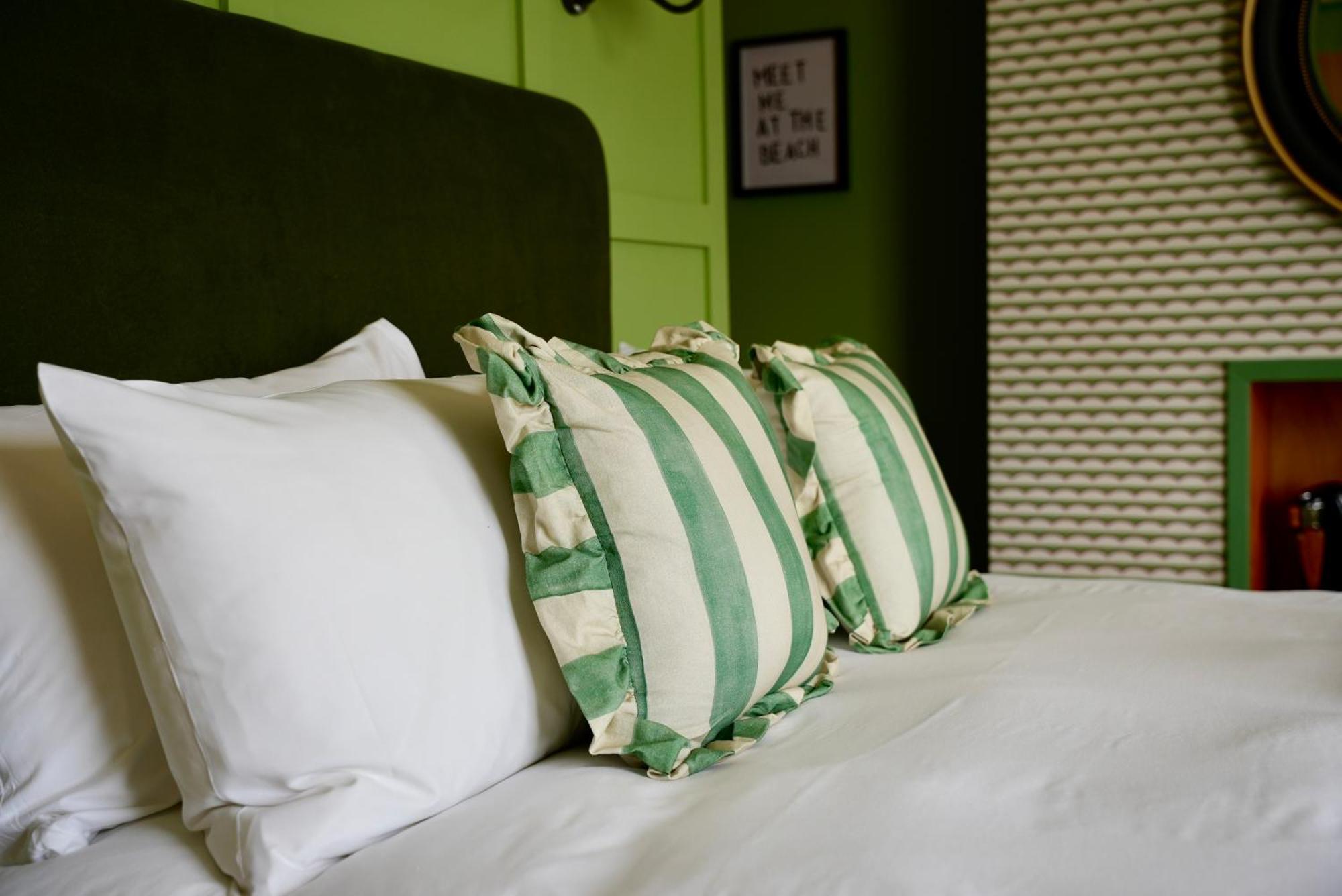 The London & Paris Hotel Фолькустоун Экстерьер фото